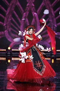A Spectacular Display of Culture: National Costumes at Miss National Vietnam 2024 - image 20