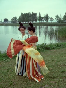YiTuYu Art Language Vol.9809: Leng Ku Wang Ye 47P Art Collection - image 4
