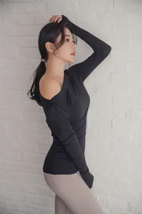 Korean Model An Seo Rin Showcases the Latest Trends in Fitness Fashion - image 45