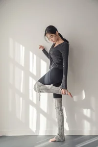 Korean Model An Seo Rin Showcases the Latest Trends in Fitness Fashion - image 5