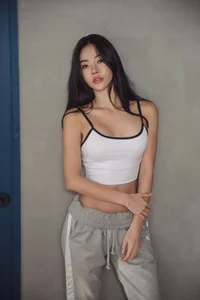 Korean Model An Seo Rin Showcases the Latest Trends in Fitness Fashion - image 19