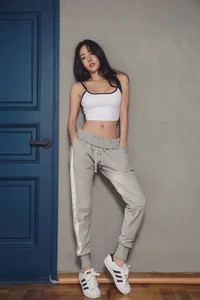 Korean Model An Seo Rin Showcases the Latest Trends in Fitness Fashion - image 14