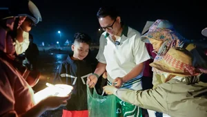 Father and Son’s Ten Thousand Mile Journey: The Inspiring Story of Quoc Chinh and Minh Khang - image 2
