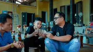 Father and Son’s Ten Thousand Mile Journey: The Inspiring Story of Quoc Chinh and Minh Khang - image 1