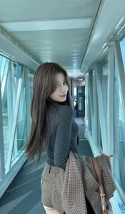 Extreme Celebrity Diets: Inside the Controversial 8-Berry Weight Loss Routine of a Korean Goddess - image 2