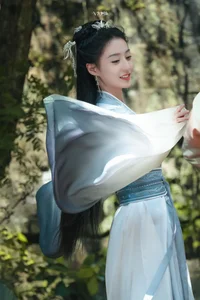 Top 4 Chinese Actresses Born in the 2000s - image 3
