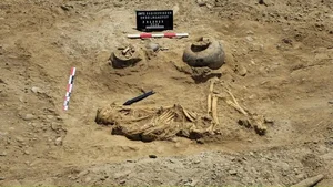Inside the 3,800-Year-Old Tomb: Artifacts of a Forgotten Giant - image 4