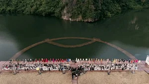 H'Hen Nie and Ngoc Chau Make Dramatic Catwalk Entrance on Rafts - image 0