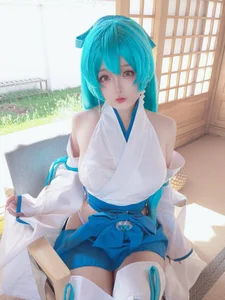 Stunning Cosplay Showcase: The Artistic World of Shiina You - image 15