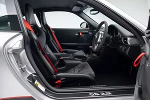 Rare Porsche 911 GT3 RS 4.0 Sells for Over $2.5 Million After 14 Years - image 1