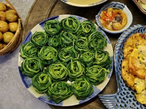 Creative Ways to Present Boiled Water Spinach Beautifully - image 5