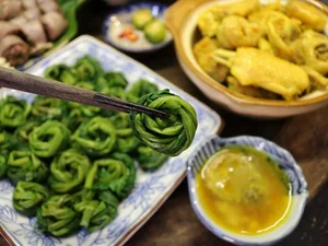 Creative Ways to Present Boiled Water Spinach Beautifully - image 0