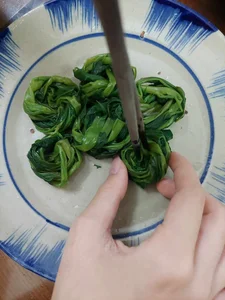 Creative Ways to Present Boiled Water Spinach Beautifully - image 2