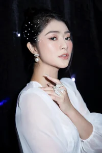 The Journey of Thanh Truc: From Rising Star to Her Marriage with Chau Khai Phong - image 7