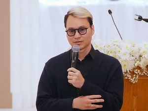 Remembering Supermodel Duc Tien: Emotional Tributes from Vietnamese Celebrities During Funeral Services in the United States - image 7