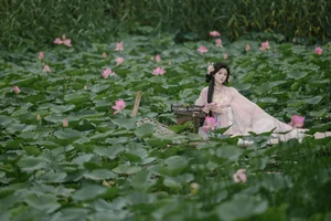 YiTuYu Art Language Vol.9865: A Lin – Elegance in 26 Images - image 16