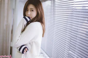 Beautiful Bomi Wallpapers: Stunning High-Quality Portrait Collection for Mobile and PC - image 6