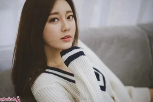 Beautiful Bomi Wallpapers: Stunning High-Quality Portrait Collection for Mobile and PC - image 2