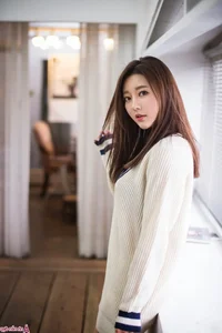 Beautiful Bomi Wallpapers: Stunning High-Quality Portrait Collection for Mobile and PC - image 7