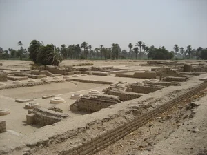 Massive Treasure Discovered Inside a 3,300-Year-Old Ancient Tomb - image 2