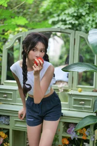 YiTuYu Vol.7393: Stunning Portraits of Yin Zi Tun Zi Er in Art Language Series - image 30