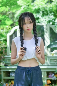 YiTuYu Vol.7393: Stunning Portraits of Yin Zi Tun Zi Er in Art Language Series - image 12