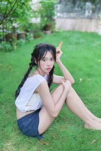 YiTuYu Vol.7393: Stunning Portraits of Yin Zi Tun Zi Er in Art Language Series - image 1