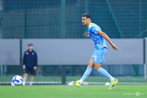 Xuan Son and Hoang Hen Train Together for Vietnam National Team - image 4