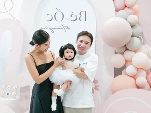 Cao Thai Son Welcomes Son While Manh Truong Daughter Charms Fans - image 0