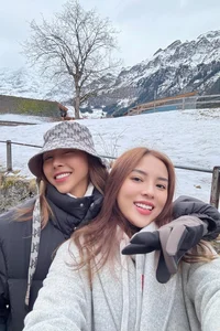 Cao Thai Son Welcomes Son While Manh Truong Daughter Charms Fans - image 3