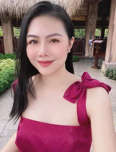 Ha Long Beauty Shares Her Inspiring Journey of Marriage and Raising Five Children - image 0