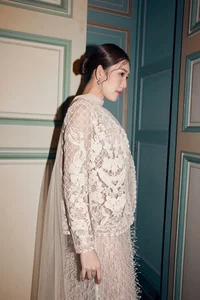 Thuy Ngan Shines as Vedette with International Models - image 1