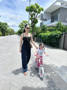 Vietnamese Celeb News: Ho Ngoc Ha’s Heartfelt Comment and Binh An’s Early Career - image 32