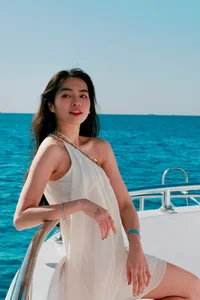 Vietnamese Celeb News: Ho Ngoc Ha’s Heartfelt Comment and Binh An’s Early Career - image 30