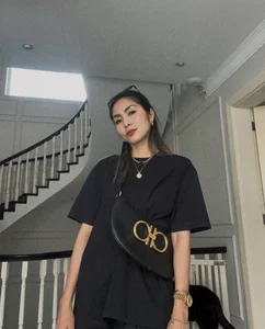 Tang Thanh Ha and Louis Nguyen's Classic 11-Year Couple Style - image 5