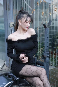 Qiu Qiu Car Stories: Urban Narrative and Sophisticated Fashion Photography - image 66
