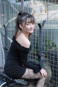 Qiu Qiu Car Stories: Urban Narrative and Sophisticated Fashion Photography - image 63