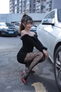 Qiu Qiu Car Stories: Urban Narrative and Sophisticated Fashion Photography - image 23