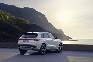Audi Q5 PHEV Launch: Enhanced Battery Range and Premium Features - image 2