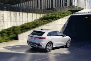 Audi Q5 PHEV Launch: Enhanced Battery Range and Premium Features - image 5
