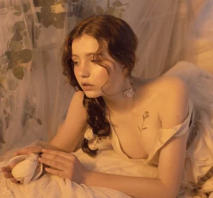 Ethereal Beauty: A Stunning Portrait Gallery of Ivana - image 3