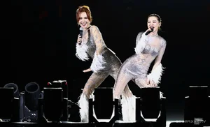 Unstoppable Energy: The 'Beautiful Sisters' Dazzle in Explosive Concert Performance - image 10