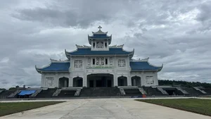 A Family's 9-Day Journey Through the Imperial Beauty of Hue - image 16