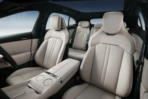 Xiaomi YU7 Electric SUV Propels Lei Jun to Top of China's Rich List - image 4