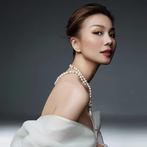 Radiant Beauty of Supermodel Thanh Hang as the Ultimate October Bride - image 3