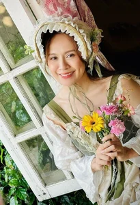 Actress Thanh Thuy Shines with Radiant Beauty and Confidence at Age 42 - image 2