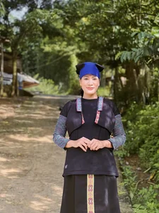 Minh Cuc's Gentle Transformation in Cuoc Chien Khong Gioi Tuyen - image 1