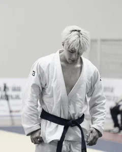 Handsome Jujitsu Athlete Goes Viral After Being Mistaken for a Korean Actor - image 6