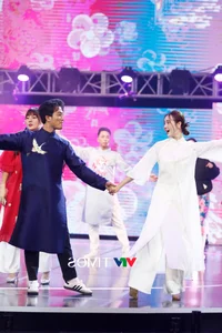 On-Screen and Real-Life Couples Sparkle at Meeting TV Actors 2025 - image 5
