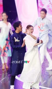 On-Screen and Real-Life Couples Sparkle at Meeting TV Actors 2025 - image 12